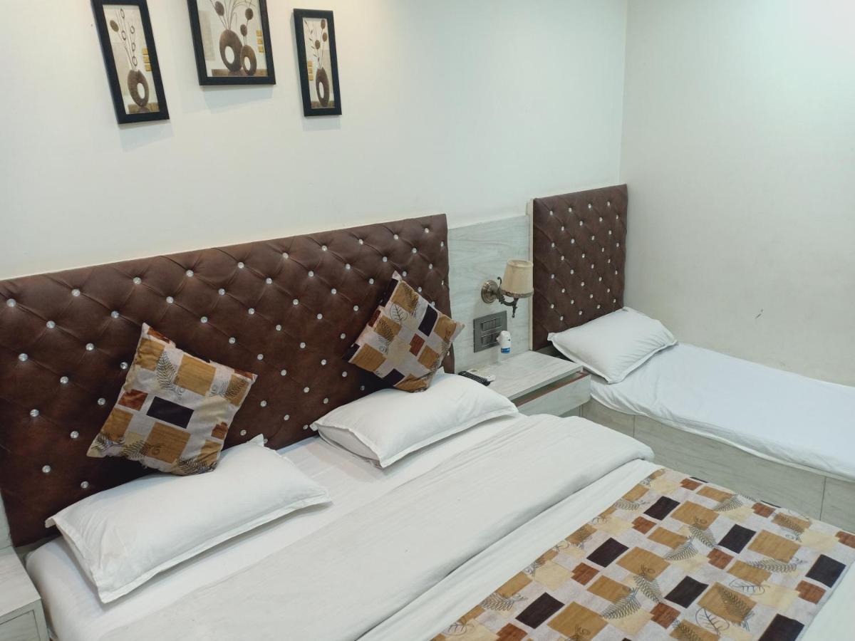 Hotel Royale Heritage Нашик Екстер'єр фото